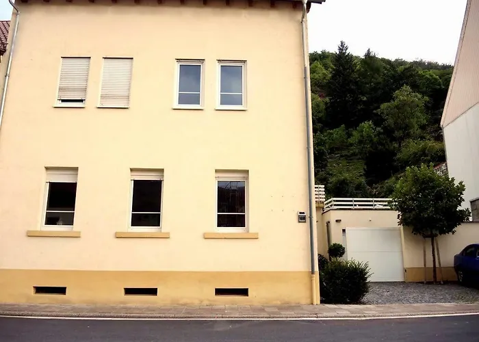 Modernes - Neustadt/weinstrasse Stadt * Neustadt an der Weinstraße